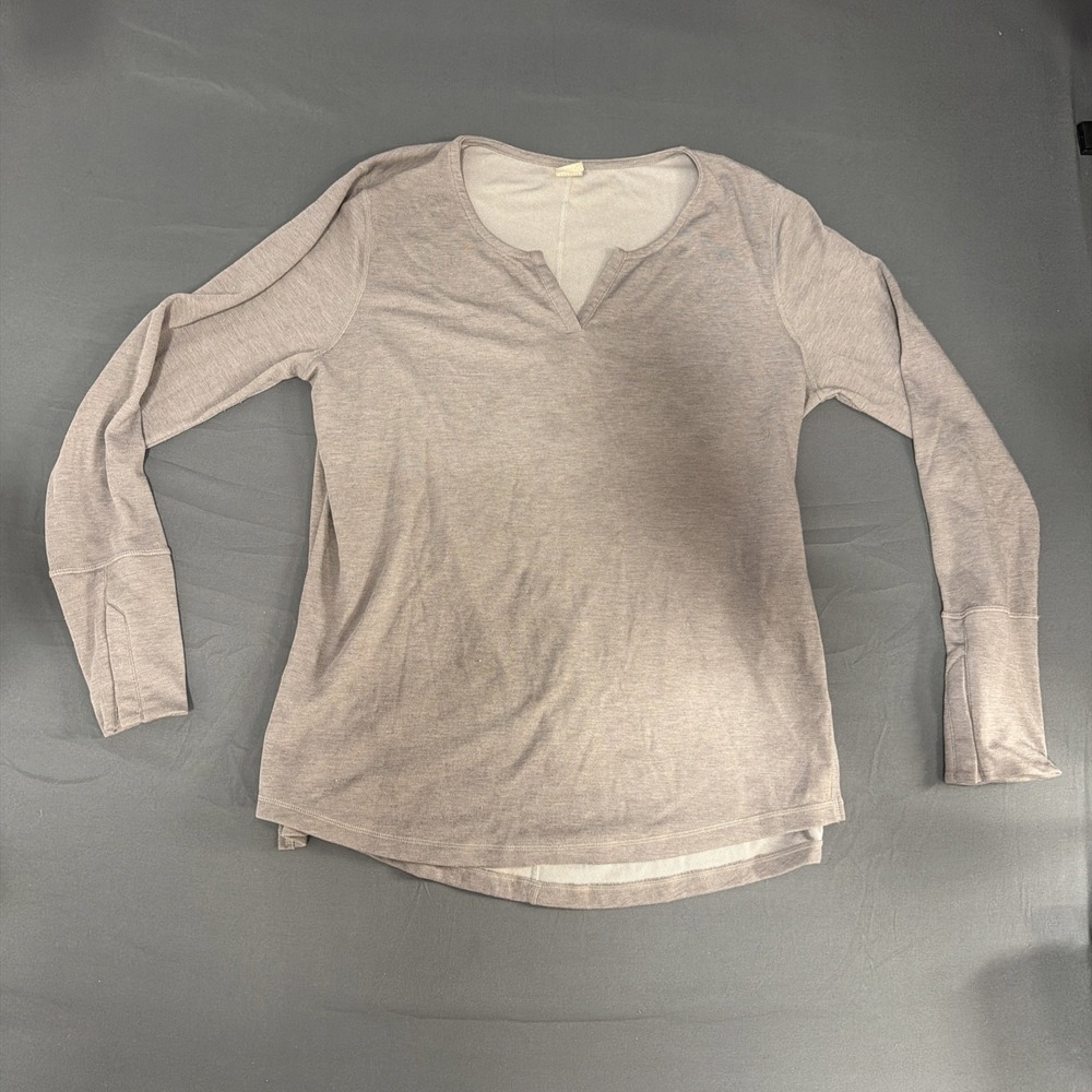 T-Shirt V-Neck Extra Large Long Sleeve